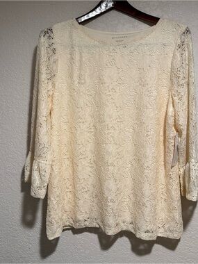NWT Appleseed's Cream Floral Lace Long Sleeve Top
